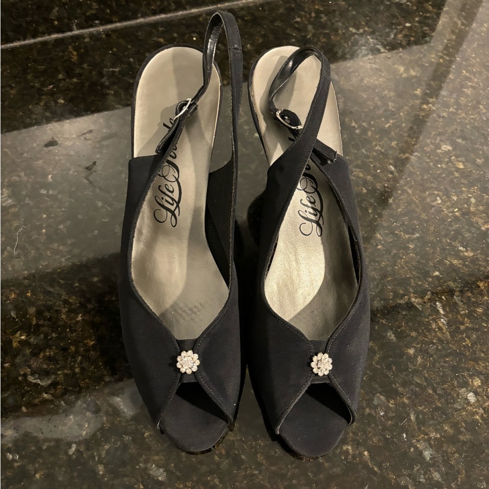 LIFE STRIDE Vintage Black Julie Slingback Heels